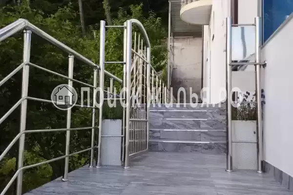 «Вернисаж», Лазаревское