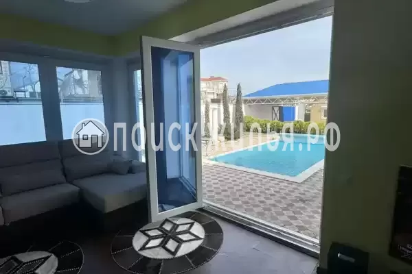 Частный сектор «Дом с бассейном», Севастополь Частный сектор «Дом с бассейном», Севастополь