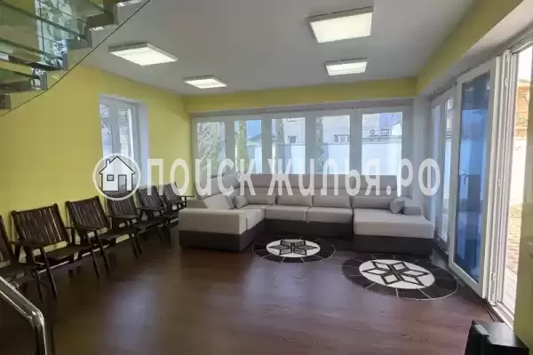 Частный сектор «Дом с бассейном», Севастополь Частный сектор «Дом с бассейном», Севастополь