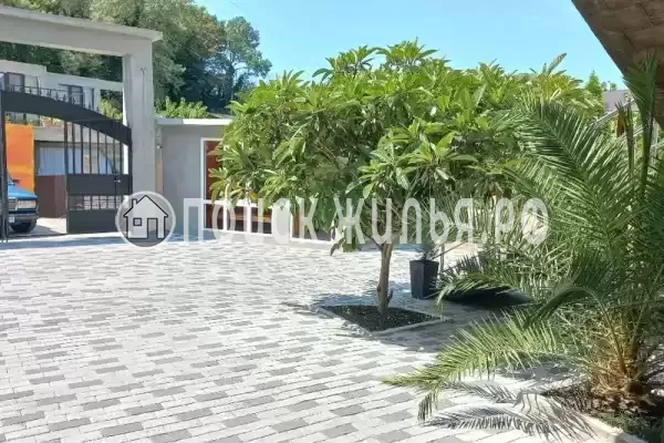 Частный сектор «Гостиный дом Семейный», Лоо