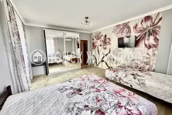 Квартира «3х комнатная 120кв.м», Севастополь