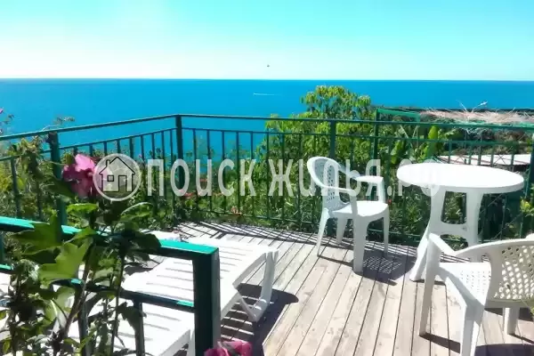 «Бирюзовая бездна», Лазаревское