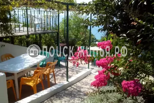 «Бирюзовая бездна», Лазаревское