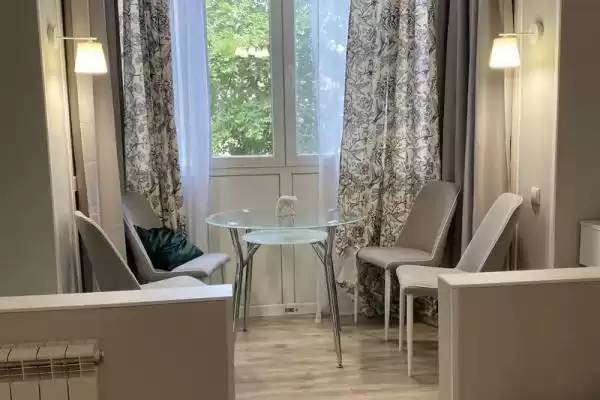 Квартира «В центре с видом на сквер» Квартира «В центре с видом на сквер»