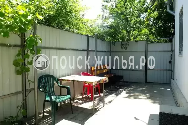 Частный сектор «Комната с отдельным входом и двориком у моря»