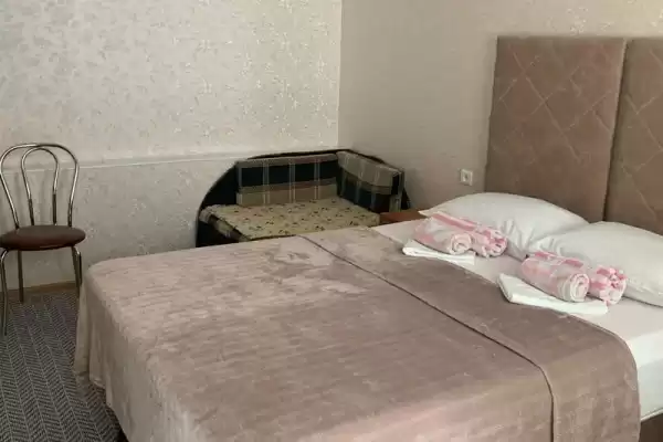 Отель «Азария» Отель «Азария»