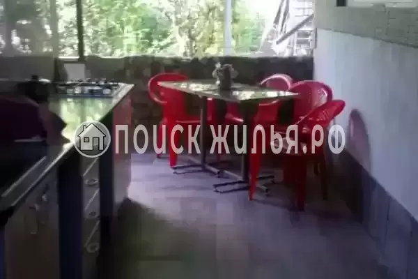 Частный сектор «Коттедж с гаражом»