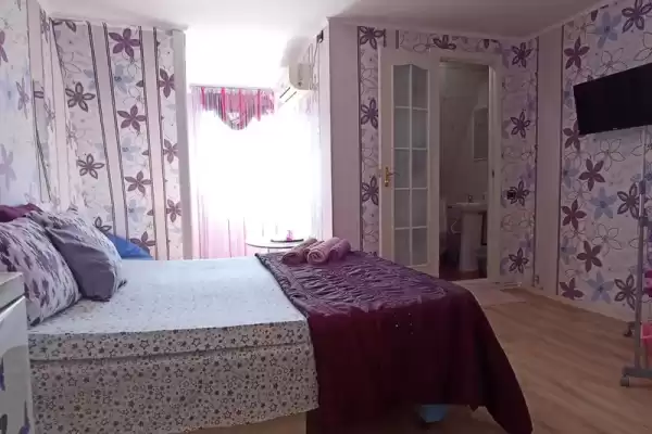 Гостевой дом, ул.Зерновская, д.13 Гостевой дом, ул.Зерновская, д.13