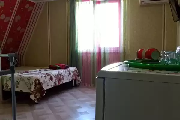 Гостевой дом, ул.Зерновская, д.13 Гостевой дом, ул.Зерновская, д.13