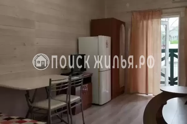 Частный сектор «Зеленый дом с бассейном»