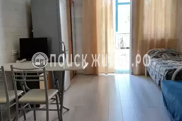 Частный сектор «Зеленый дом с бассейном»