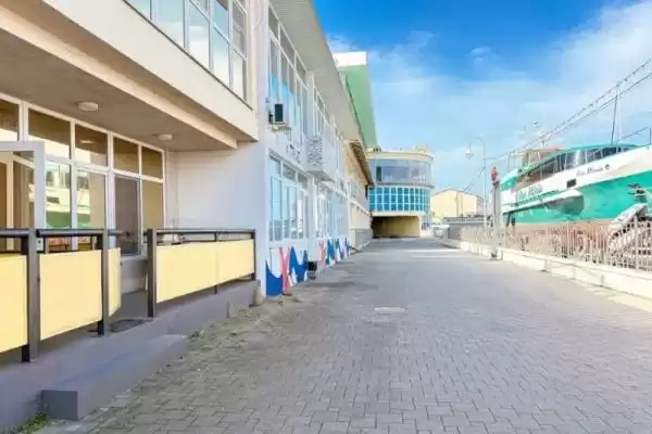 Апартаменты «В центре на набережной до моря 25 м» Апартаменты «В центре на набережной до моря 25 м»