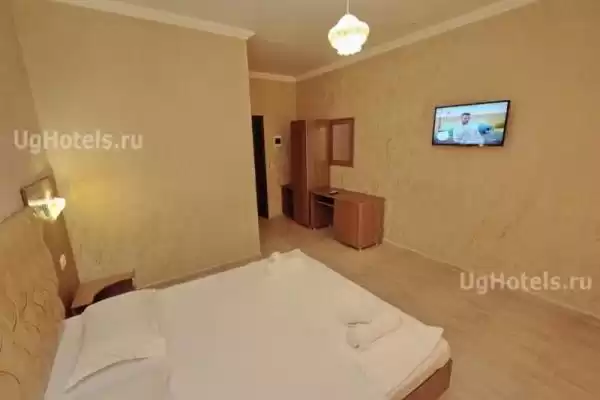 Гостиница «Pavlos»