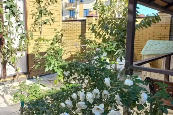 Частный сектор «Дом под ключ с бассейном» Частный сектор «Дом под ключ с бассейном»