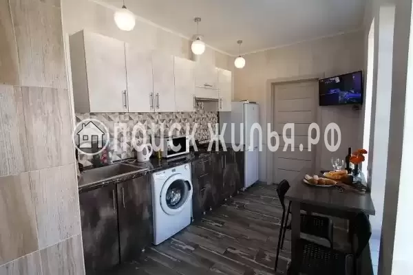 «На 4-й Новоселовской»