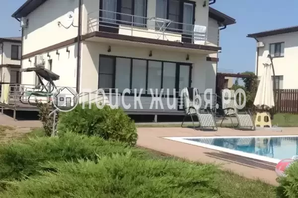 Частный сектор «Коттедж на 2 линии от моря»