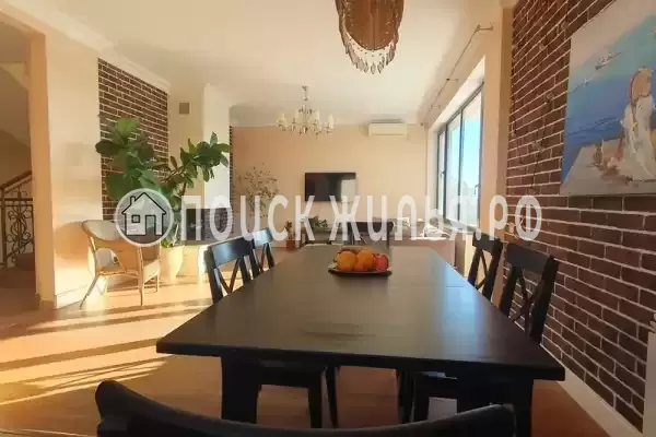 Частный сектор «Дом на Вишневой 8»