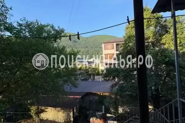 Квартира «3-комнатная со своим двором»