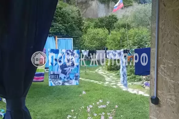 «У Динозавра»