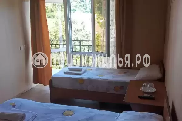 «У Ларисы» «У Ларисы»