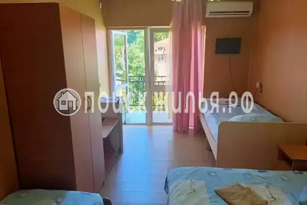 «У Ларисы» «У Ларисы»