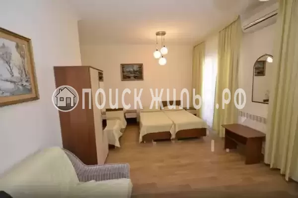 «На лазурной 10»