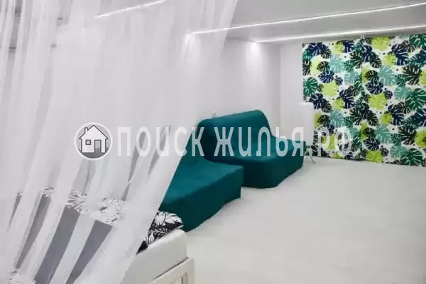 «На школьной»