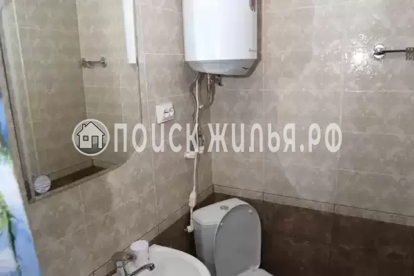 «На Набережной»