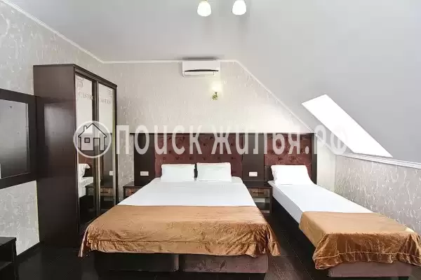 Отель «Кастро»