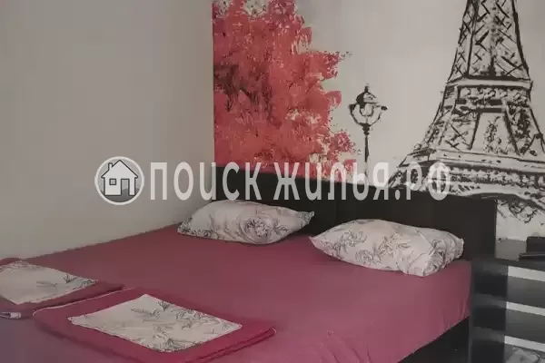 «На Толстого»