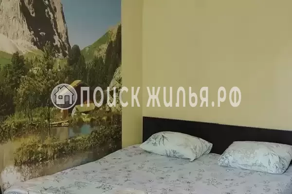 «На Толстого»