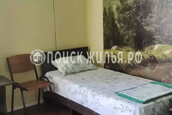 «На Толстого»