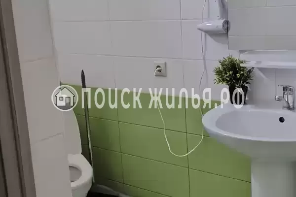 «На Толстого»