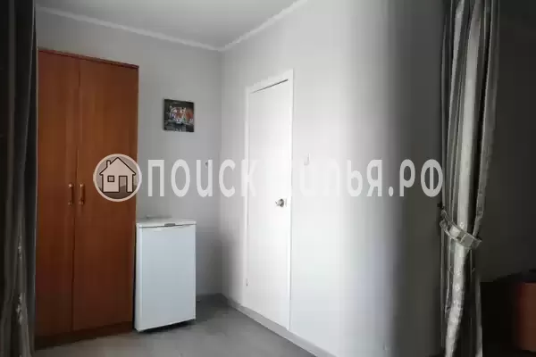 «Под шелковицей»