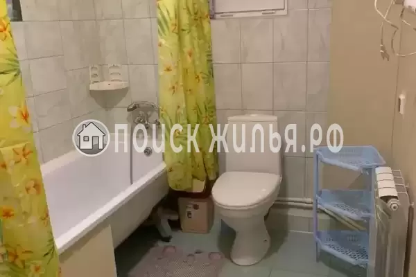 «Под шелковицей»