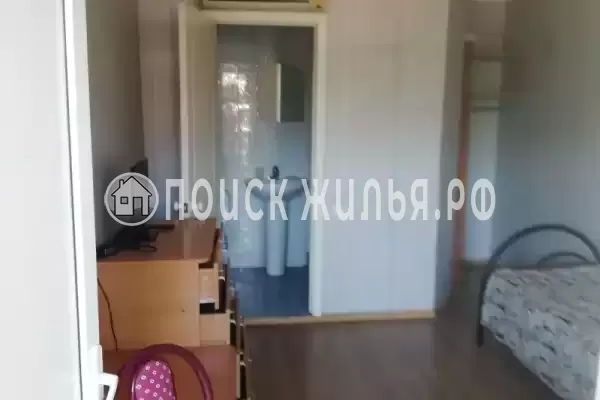 «Под пальмами» «Под пальмами»