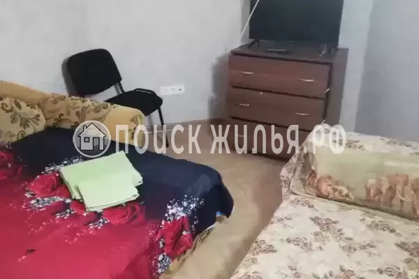 «Под пальмами» «Под пальмами»