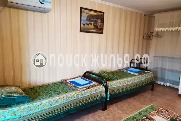 «Тихий дворик в бетте»