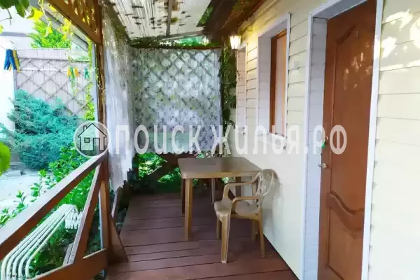 «Тихий дворик в бетте»