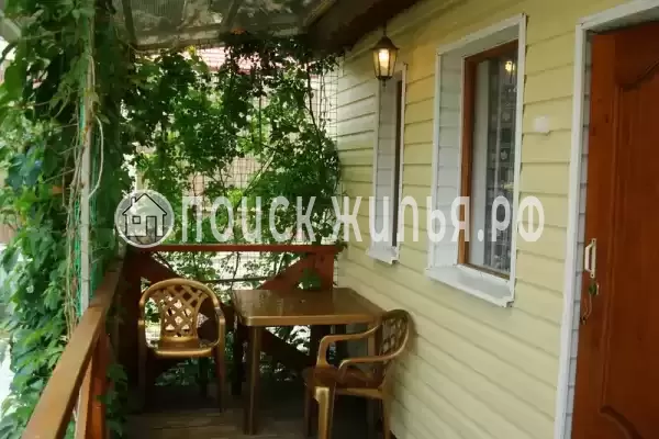 «Тихий дворик в бетте»