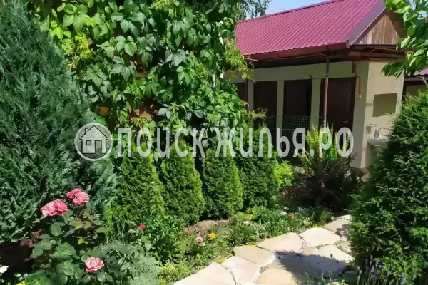 «Тихий дворик в бетте»