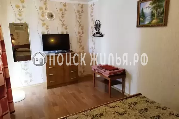 «Тихий дворик в бетте»