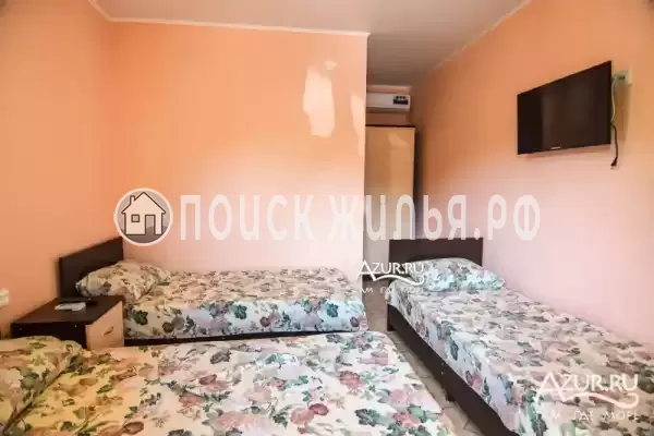 Частный сектор «Номера на Революционной 33» Частный сектор «Номера на Революционной 33»