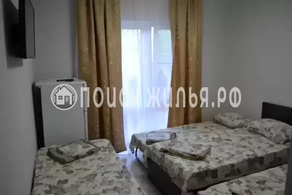 Частный сектор «Номера на Революционной 33» Частный сектор «Номера на Революционной 33»