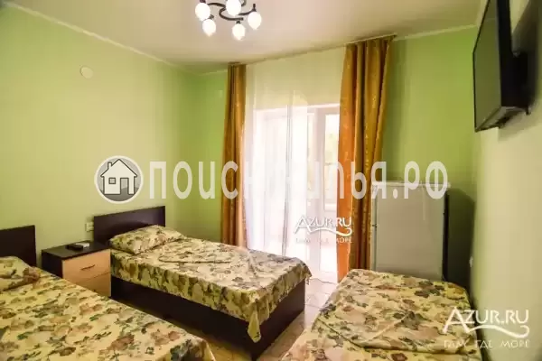 Частный сектор «Номера на Революционной 33» Частный сектор «Номера на Революционной 33»