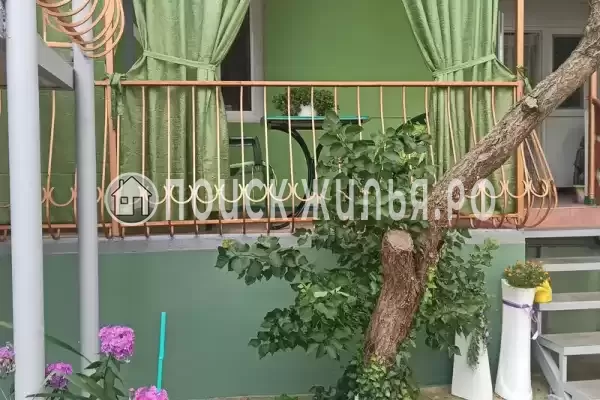 Гостиница «Зеленый дом у маяка»