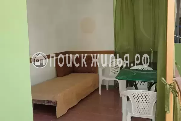 Гостиница «Зеленый дом у маяка»