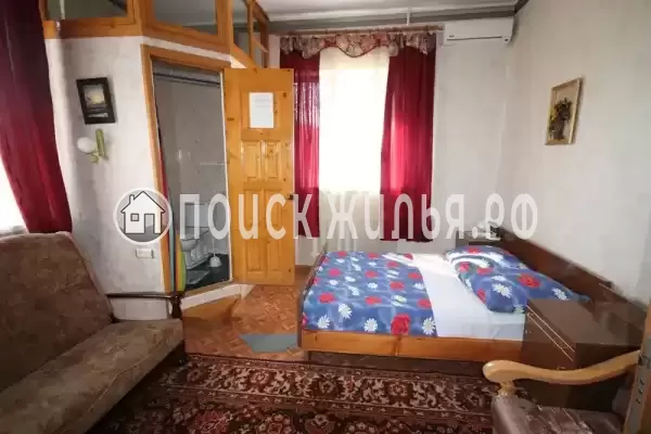 «У тети Вали» «У тети Вали»