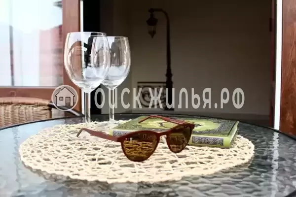 Бирюзовая, д.1