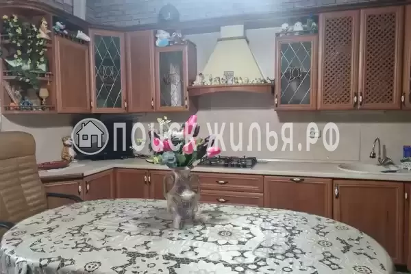 Частный сектор «Дом на 12 человек в центре, 10 мин от центр. пляжа»